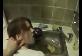 سمراء فاتنة يحصل على ضربة سريعة حيوانات حقيقية جميلة حمام