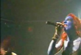 - قبضة durante il concerto في أمستردام حظرت أشرطة الفيديو الإباحية النساء الاحمر