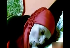 مشاهدة الإباحية مع يديك العربية أحمر فتاة الحجاب مص ديك