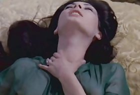 Edwige فينيش - la السنيورة للعب الاهتمام في سكوبي (1974) عارية الهندية الاباحية النجوم